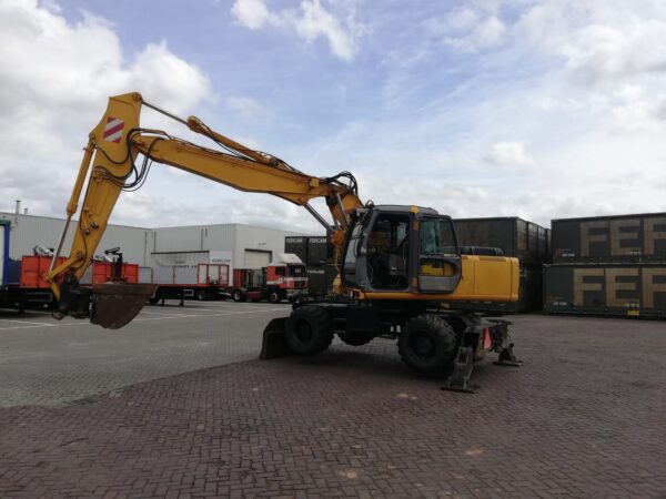 HITACHI ZX180W - Image 2