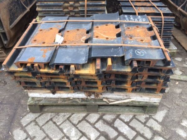 CATERPILLAR Undercarriage plates 600 mm CAT 330 - CAT 336