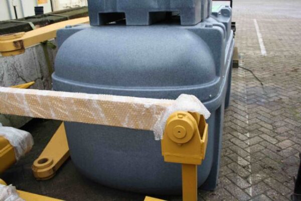 Fortis Tanks 2000L Fuel tank NEW - Image 2