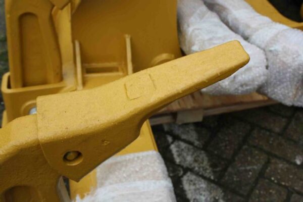 CATERPILLAR Ripper for CAT 140H - Image 4