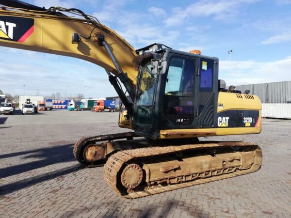 CATERPILLAR 323DL - Image 4