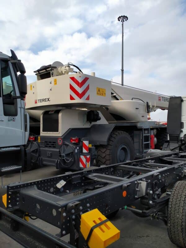 TEREX RT 1070 Rough Terrain Crane - Image 2