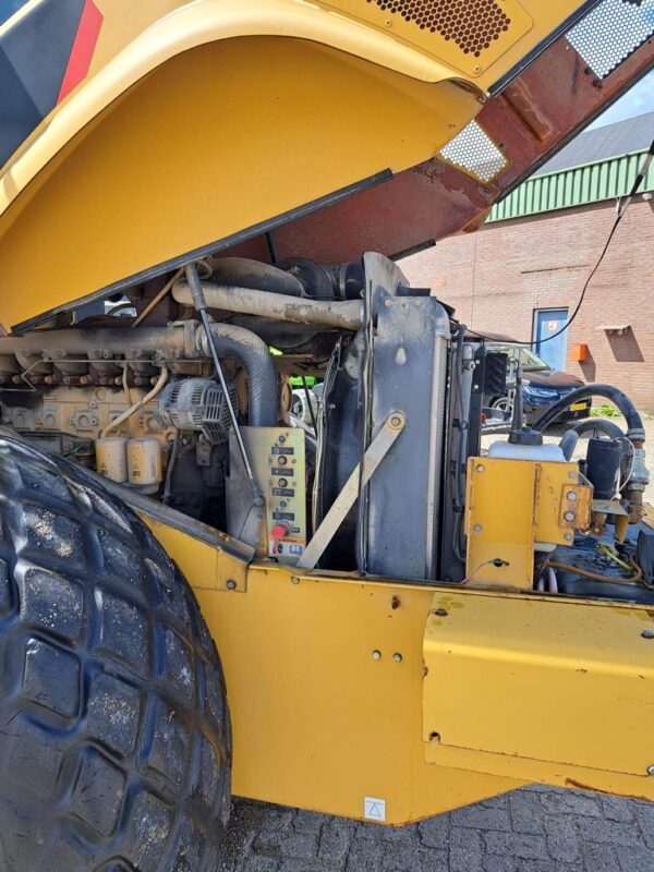 CATERPILLAR CS-563E - Image 8