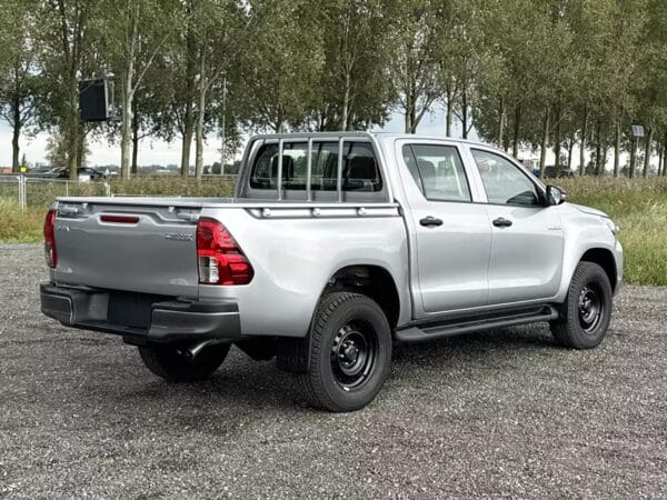 TOYOTA HILUX 2.4 GL DOUBLE CAB PICK UP - Image 7